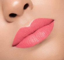 Load image into Gallery viewer, CREAM LIPSTICK - GIDDY
